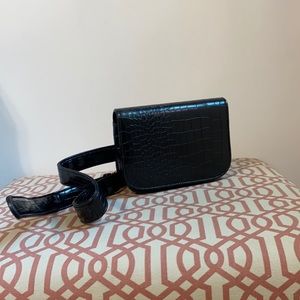 Black belt bag